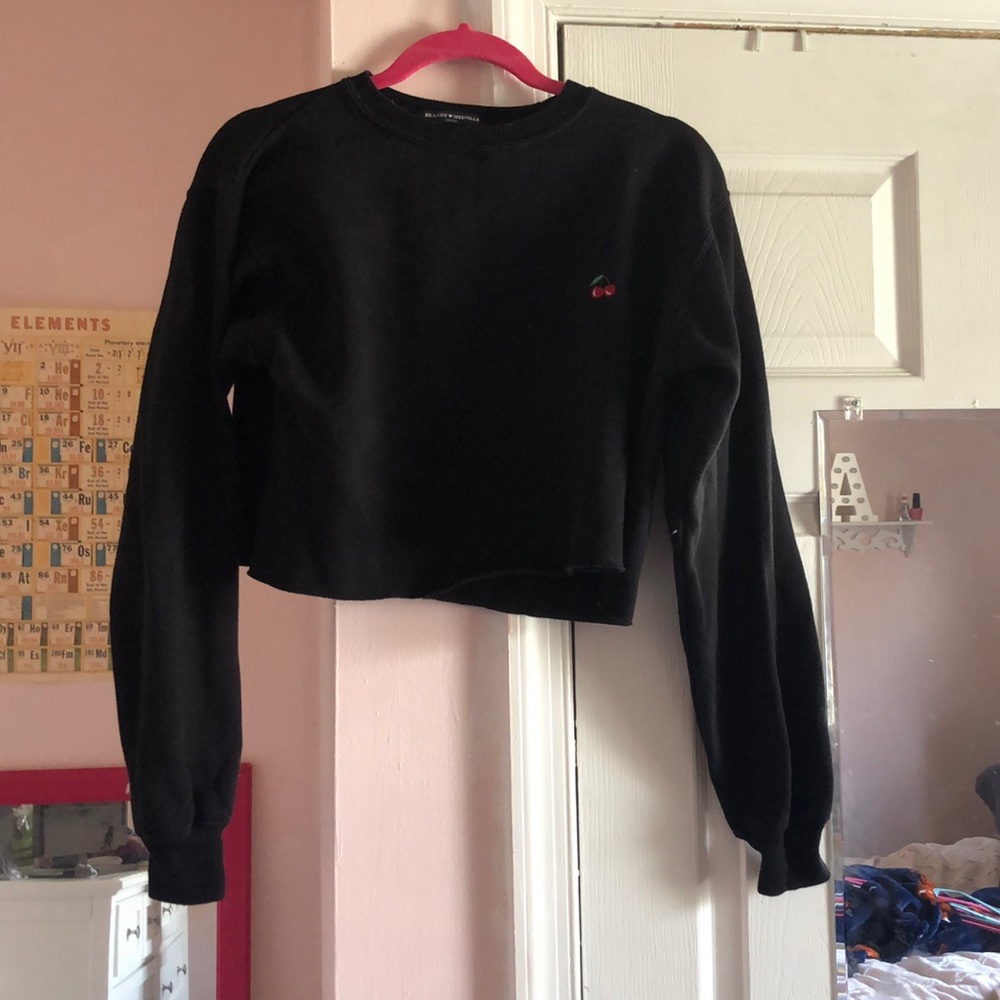 Cropped brandy Melville sweater